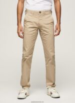 pantaloni chino charly slim fit bărbați Pepe Jeans malţ 6Z0R461119 - imagine 2