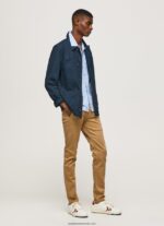 pantaloni chino slim james bărbați Pepe Jeans cămilă 6Z0R461098